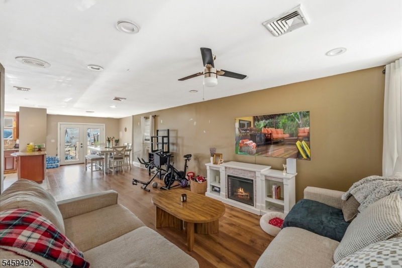 56 Brighton Ave Aka54 Kearny NJ 07032