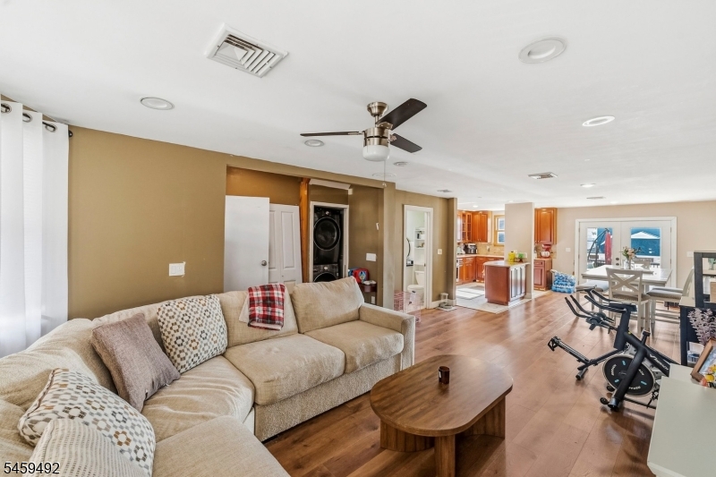 56 Brighton Ave Aka54 Kearny NJ 07032
