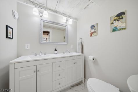109 Taylortown Road Montville NJ 07005