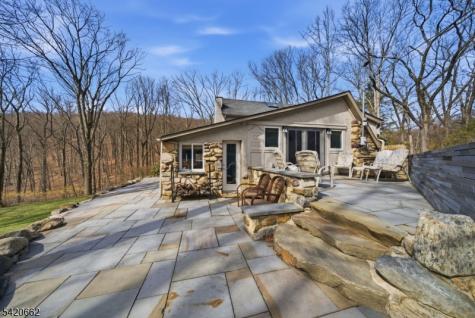 109 Taylortown Road Montville NJ 07005