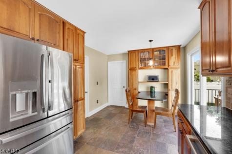 7 Mitchell Lane Clinton NJ 08809