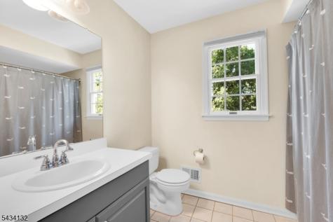 7 Mitchell Lane Clinton NJ 08809
