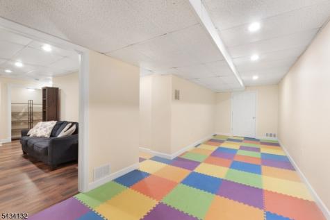7 Mitchell Lane Clinton NJ 08809