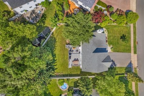 7 Mitchell Lane Clinton NJ 08809