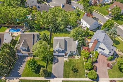 7 Mitchell Lane Clinton NJ 08809
