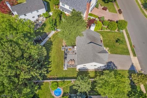 7 Mitchell Lane Clinton NJ 08809
