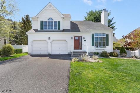 7 Mitchell Lane Clinton NJ 08809