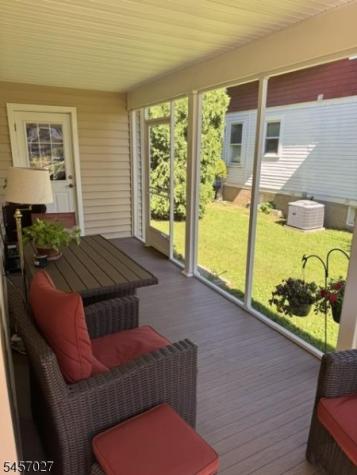 21 Eyland Avenue Roxbury NJ 07876