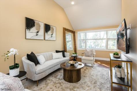 34 West Drive Livingston NJ 07039