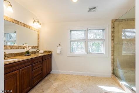 34 West Drive Livingston NJ 07039