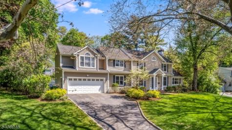 34 West Drive Livingston NJ 07039