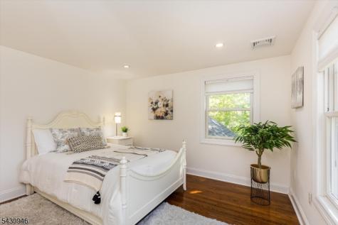 34 West Drive Livingston NJ 07039