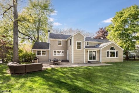 34 West Drive Livingston NJ 07039