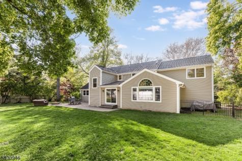 34 West Drive Livingston NJ 07039