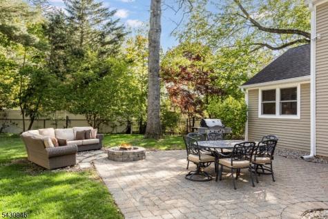 34 West Drive Livingston NJ 07039