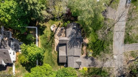 34 West Drive Livingston NJ 07039