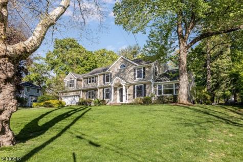 34 West Drive Livingston NJ 07039