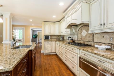 34 West Drive Livingston NJ 07039