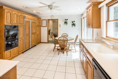 16 Feldstone Place West Caldwell NJ 07006