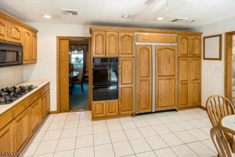16 Feldstone Place West Caldwell NJ 07006