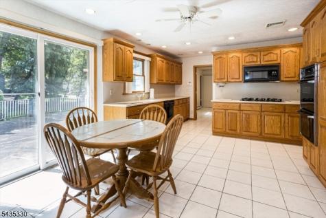 16 Feldstone Place West Caldwell NJ 07006