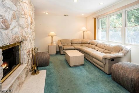 16 Feldstone Place West Caldwell NJ 07006