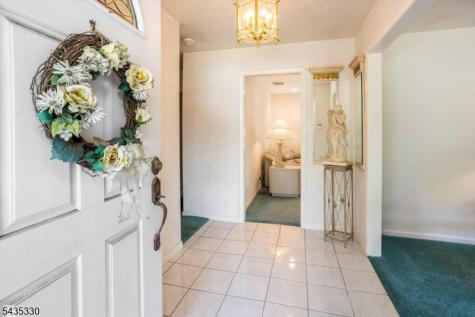 16 Feldstone Place West Caldwell NJ 07006