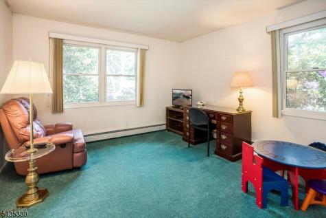 16 Feldstone Place West Caldwell NJ 07006