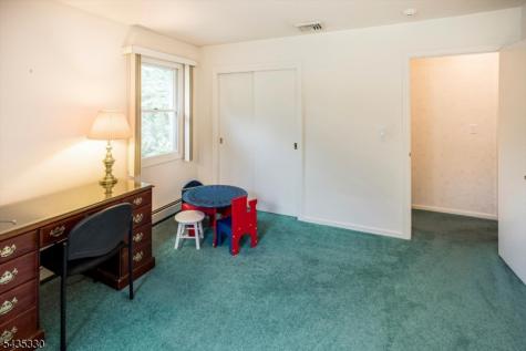 16 Feldstone Place West Caldwell NJ 07006