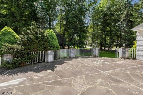 16 Feldstone Place West Caldwell NJ 07006