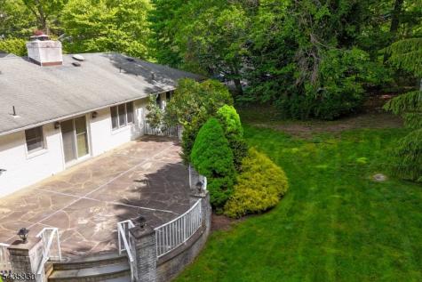 16 Feldstone Place West Caldwell NJ 07006