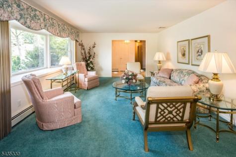 16 Feldstone Place West Caldwell NJ 07006