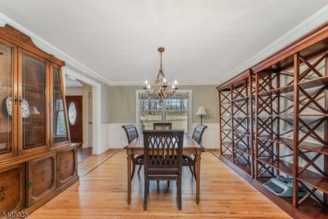 6 Bluebird Court Raritan NJ 08822