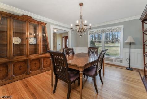 6 Bluebird Court Raritan NJ 08822