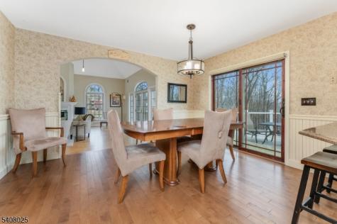 6 Bluebird Court Raritan NJ 08822