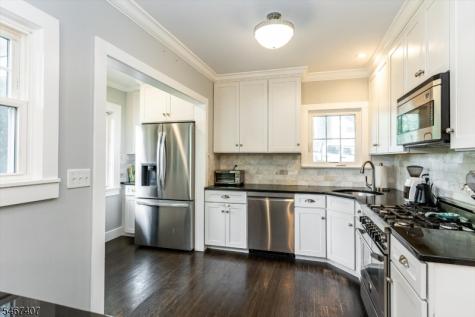 64 Chestnut Road Verona NJ 07044