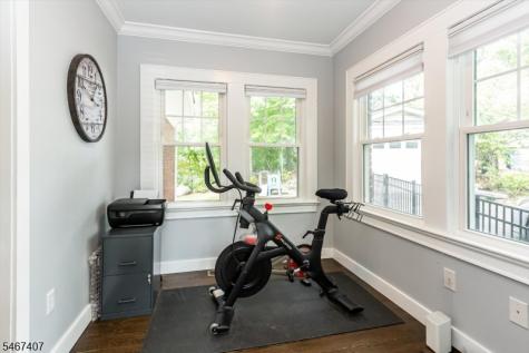 64 Chestnut Road Verona NJ 07044