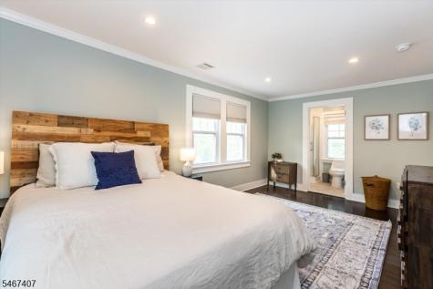 64 Chestnut Road Verona NJ 07044