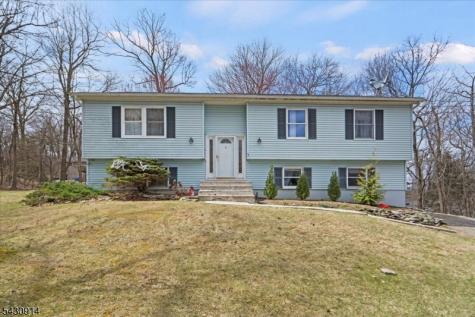 3 Cold Spring Drive Vernon NJ 07422
