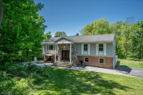 14 Lounsberry Hollow Road Vernon NJ 07461