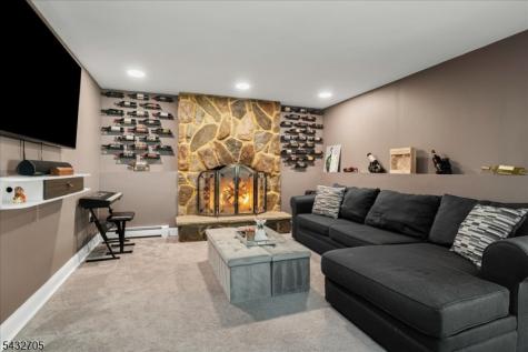 14 Lounsberry Hollow Road Vernon NJ 07461