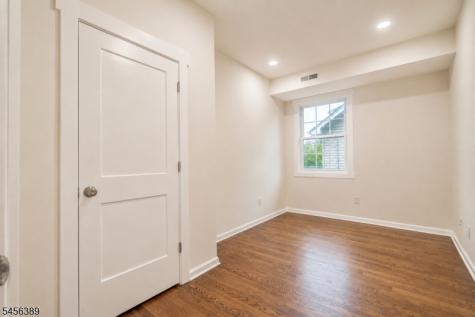 217 E Clay Avenue Roselle Park NJ 07204