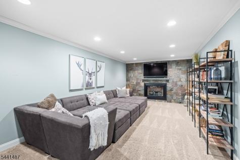6 White Tail Court Hardyston NJ 07460