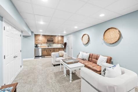 6 White Tail Court Hardyston NJ 07460