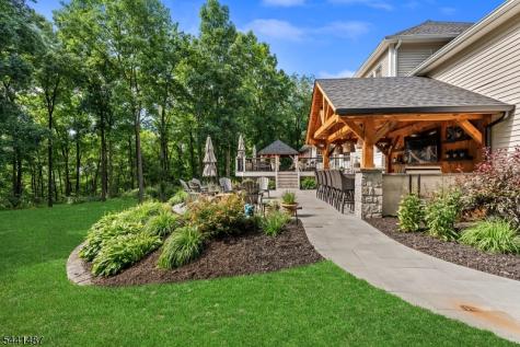6 White Tail Court Hardyston NJ 07460