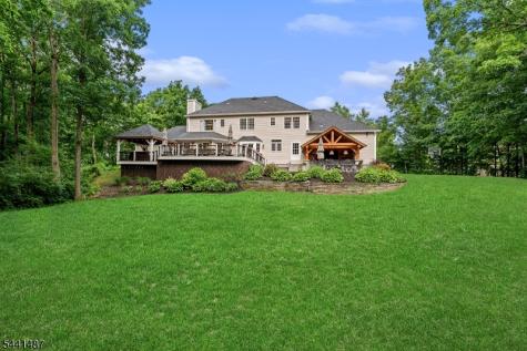 6 White Tail Court Hardyston NJ 07460