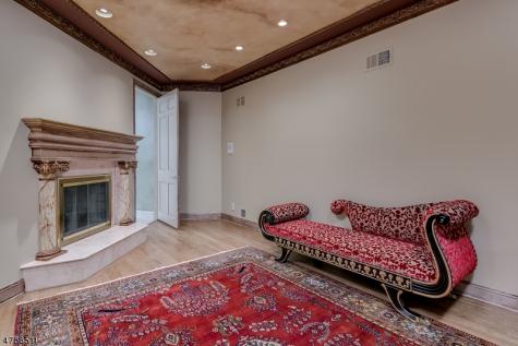 5 Queens Court Mendham NJ 07960