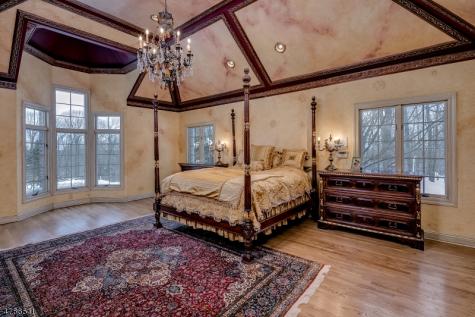 5 Queens Court Mendham NJ 07960