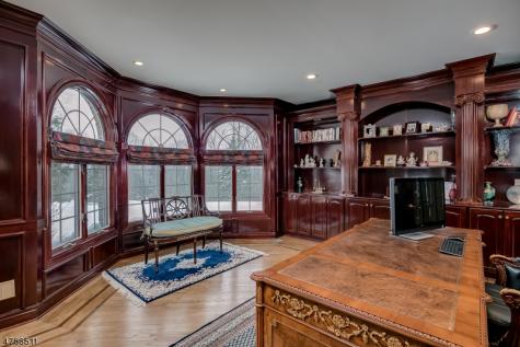 5 Queens Court Mendham NJ 07960