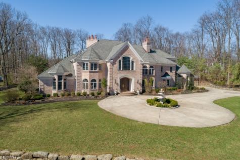 5 Queens Court Mendham NJ 07960